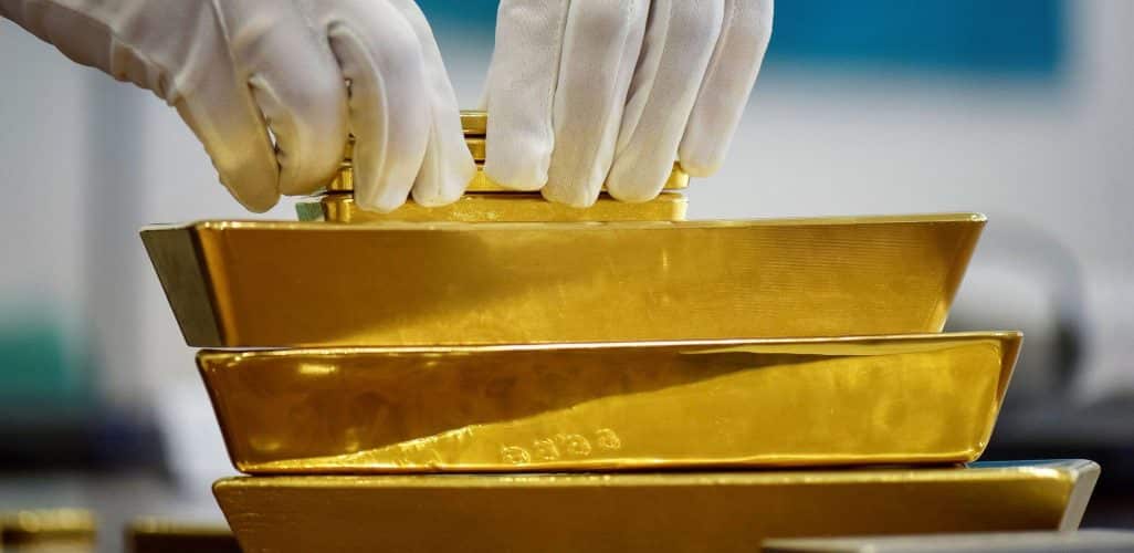 Gold Holds Near Eight-Month High