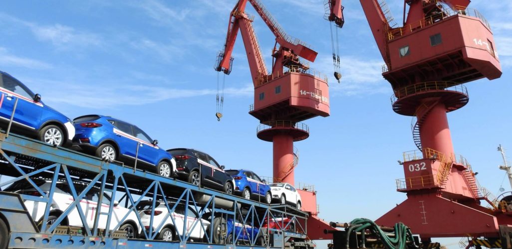 Chinas Exports Fall by 20.7 Drops